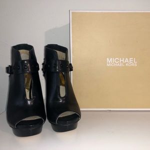 Michael Kors booties size 6